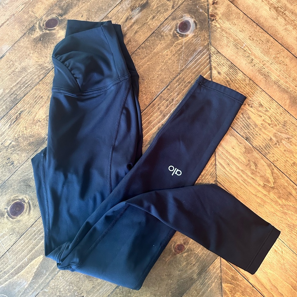 Alo Airlift Legging NWOT